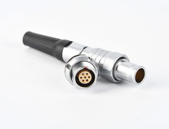 什么是推拉自鎖連接器？